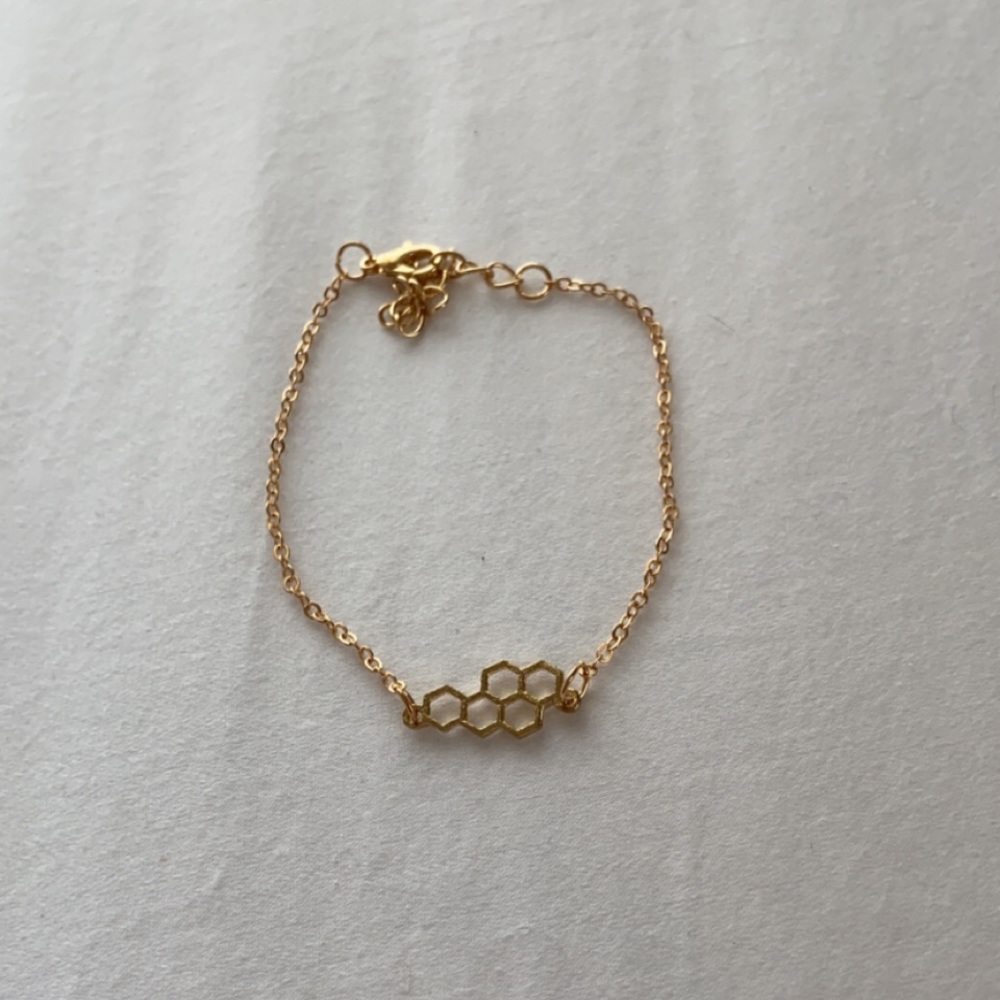 bracelet with honeycomb design